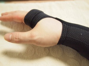 バンテリンコーワ サポーター 手くび専用