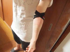 デサント コウノエベルト 肘用